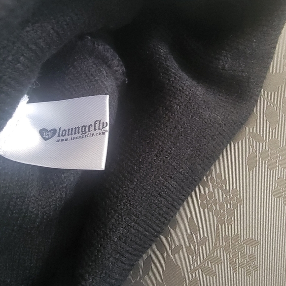 Loungefly Narwhal Fair Isle Pom Beanie Hat Black Winter Hat - Picture 7 of 7